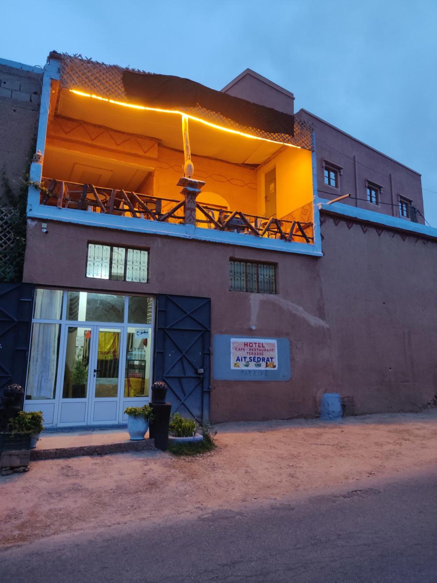 Hotel Restaurant Ait Saderat Boumalne Dades Экстерьер фото